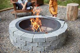 How to Build a DIY Fire Pit in Your Backyard